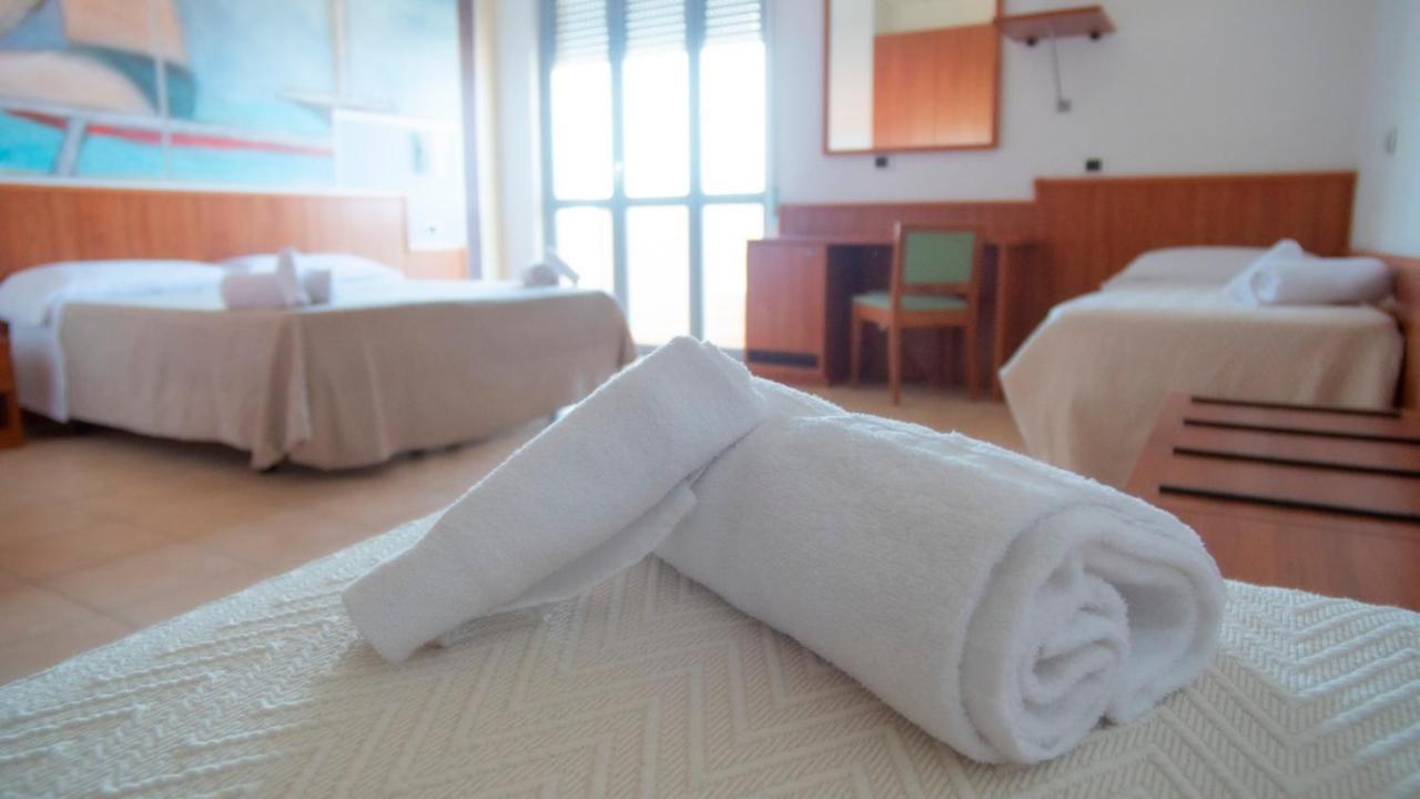 Hotel Royal Giulianova Dış mekan fotoğraf