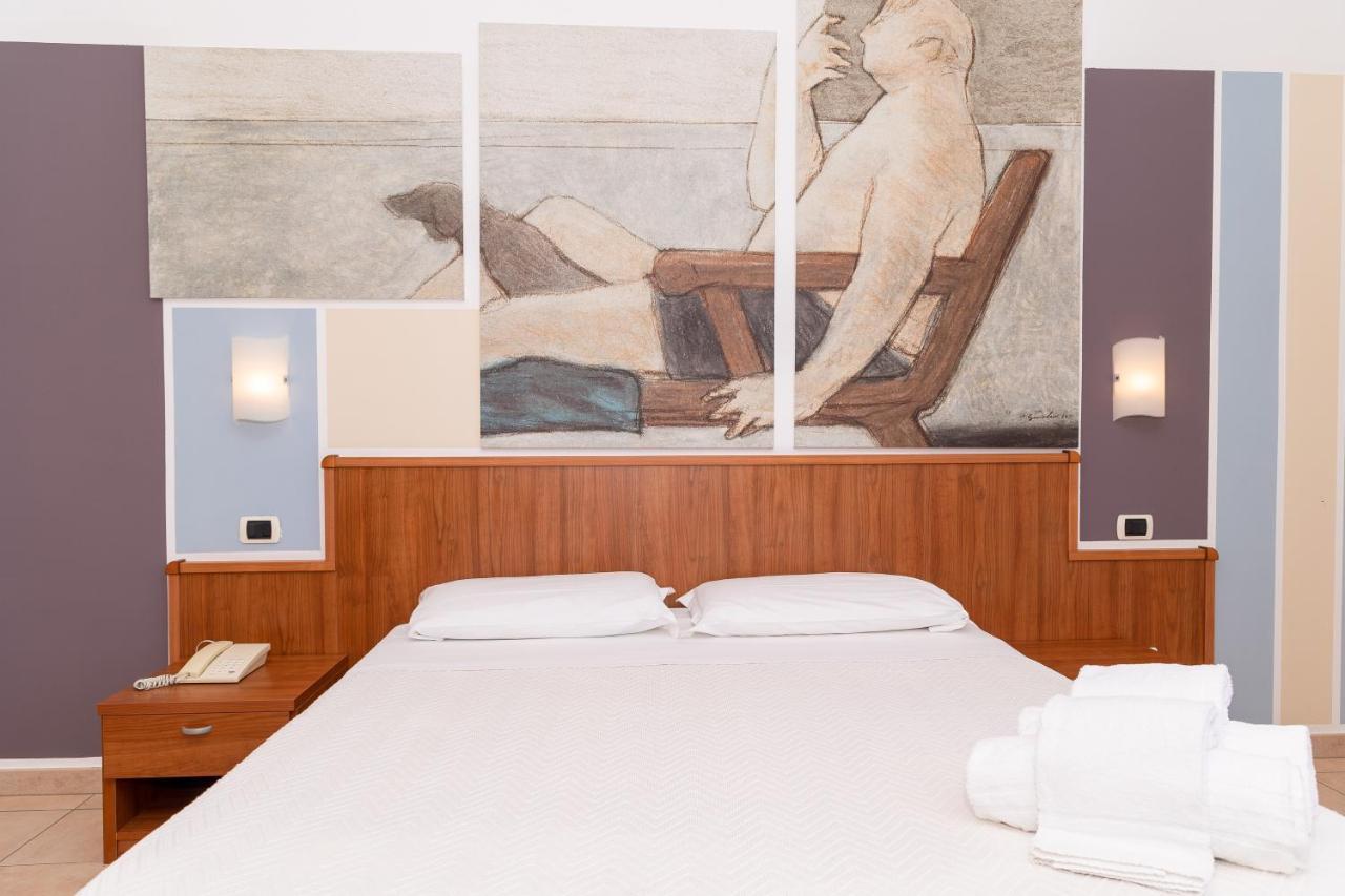 Hotel Royal Giulianova Dış mekan fotoğraf